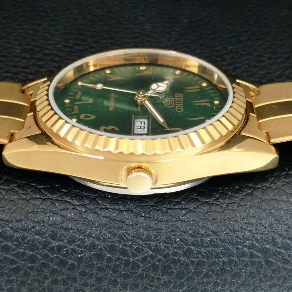 Vintage 1984 Seiko Automatic Mens Gold Watch W/daydate & Gold accents